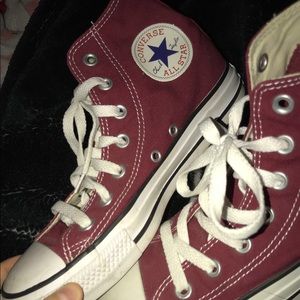 High top maroon converse